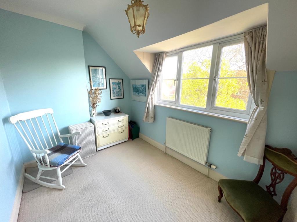 Lot: 186 - MID-TERRACE CHARACTER COTTAGE FOR UPDATING - Bedroom two